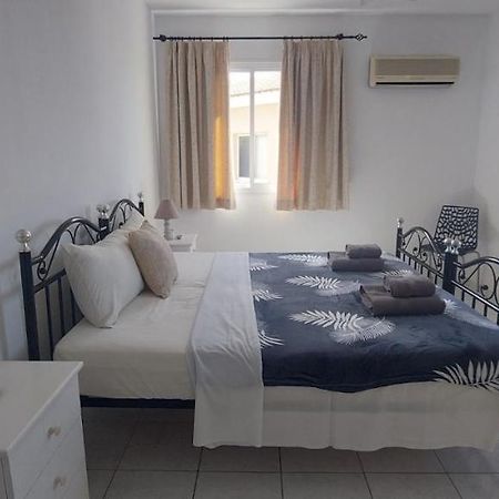 Spacious 2 bedroom apartment Peyia Exterior foto