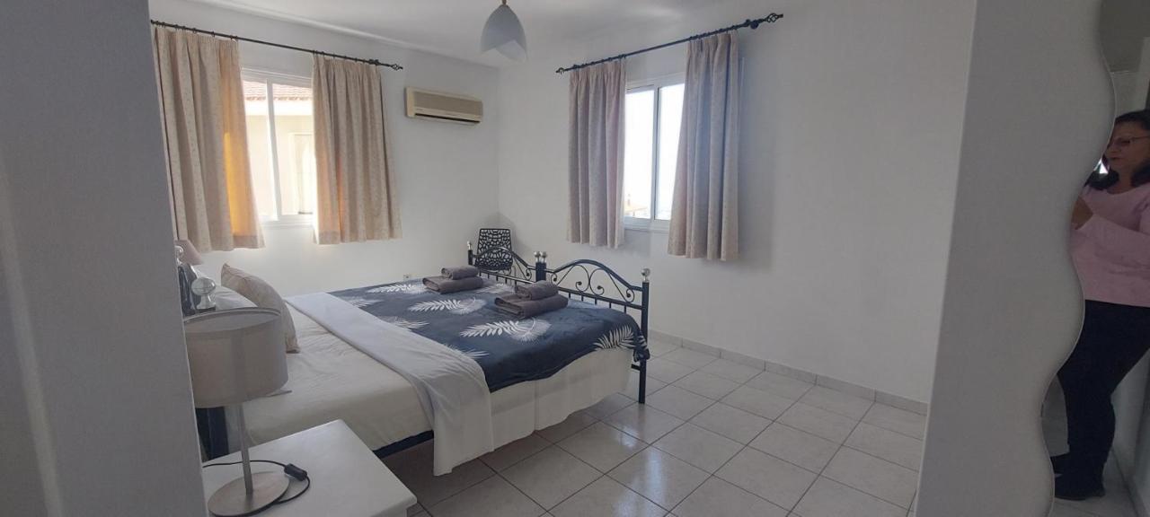 Spacious 2 bedroom apartment Peyia Exterior foto