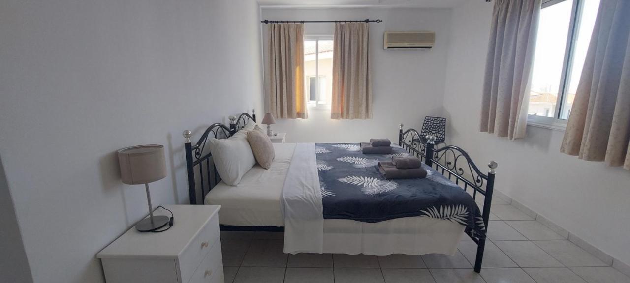Spacious 2 bedroom apartment Peyia Exterior foto